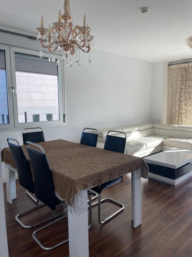 Fira De Barcelona City View Apartment With Garage Parking L'Hospitalet de Llobregat Eksteriør billede