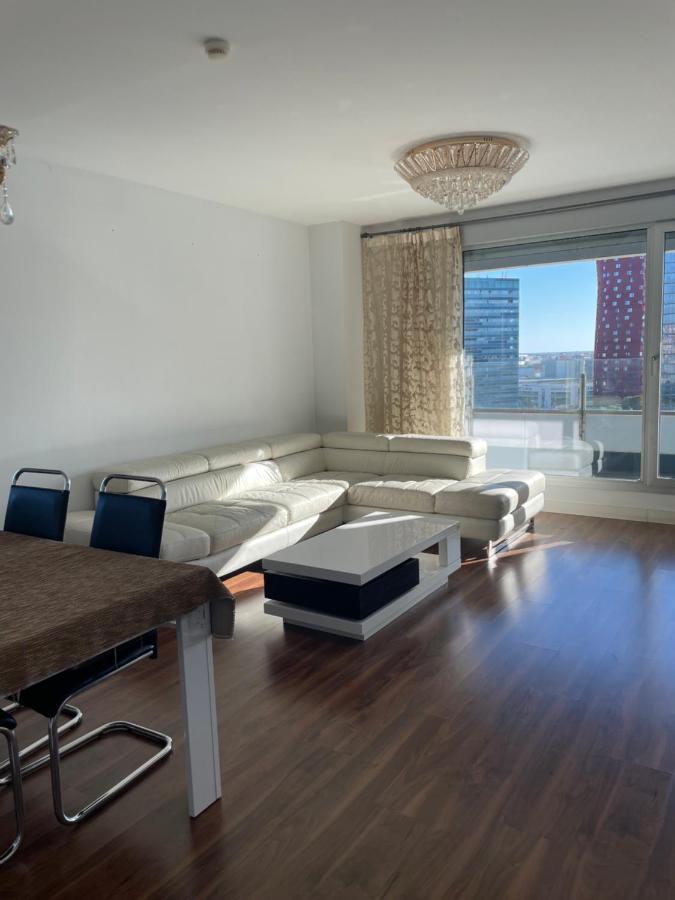 Fira De Barcelona City View Apartment With Garage Parking L'Hospitalet de Llobregat Eksteriør billede