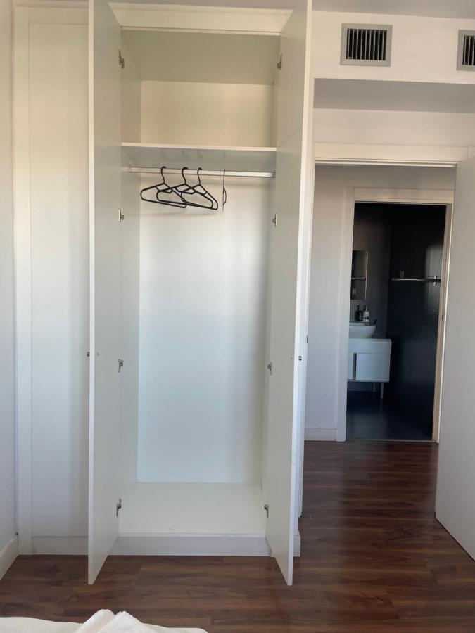 Fira De Barcelona City View Apartment With Garage Parking L'Hospitalet de Llobregat Eksteriør billede