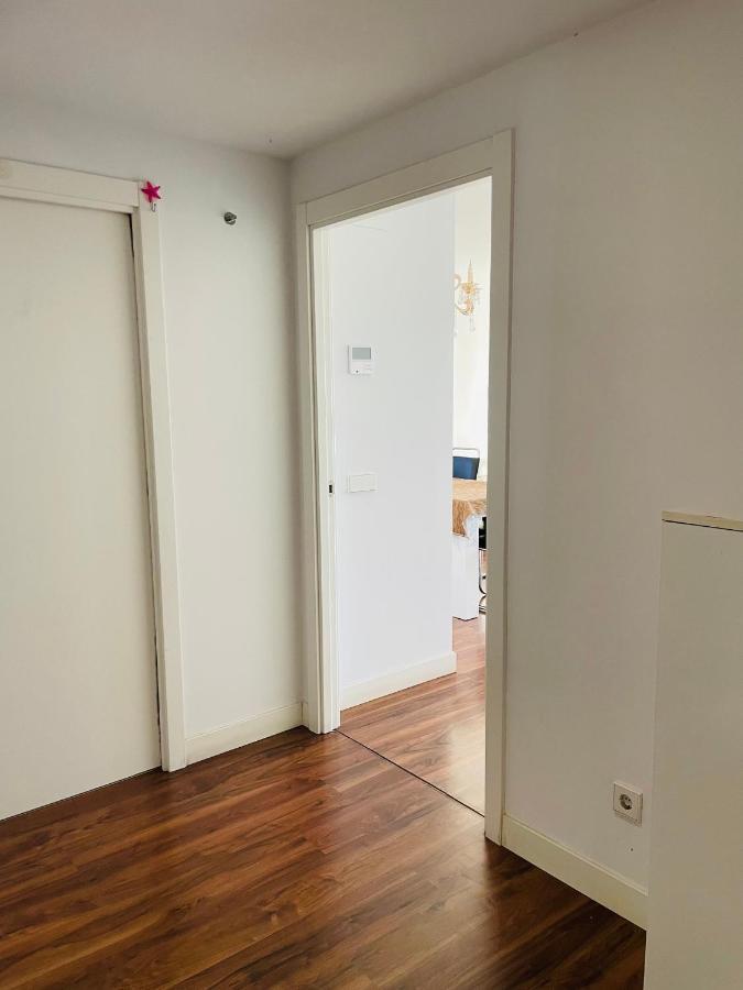 Fira De Barcelona City View Apartment With Garage Parking L'Hospitalet de Llobregat Eksteriør billede